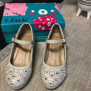 Girls size 13 silver dress up shoes